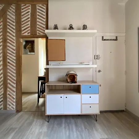 Apartment Typical In The Heart Of The With Wifi